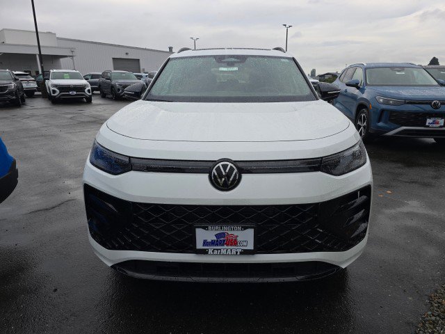 New 2025 Volkswagen Tiguan SE R-Line image 9