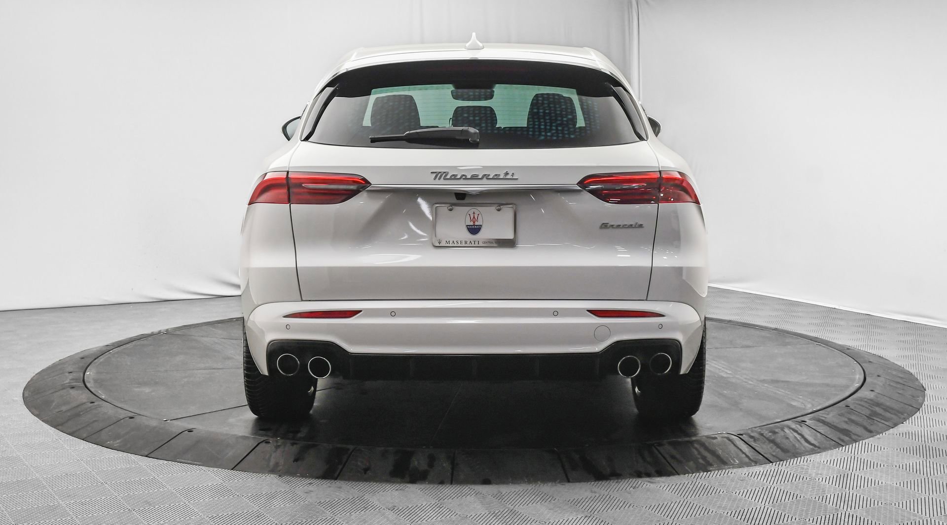New 2025 Maserati Grecale GT image 6