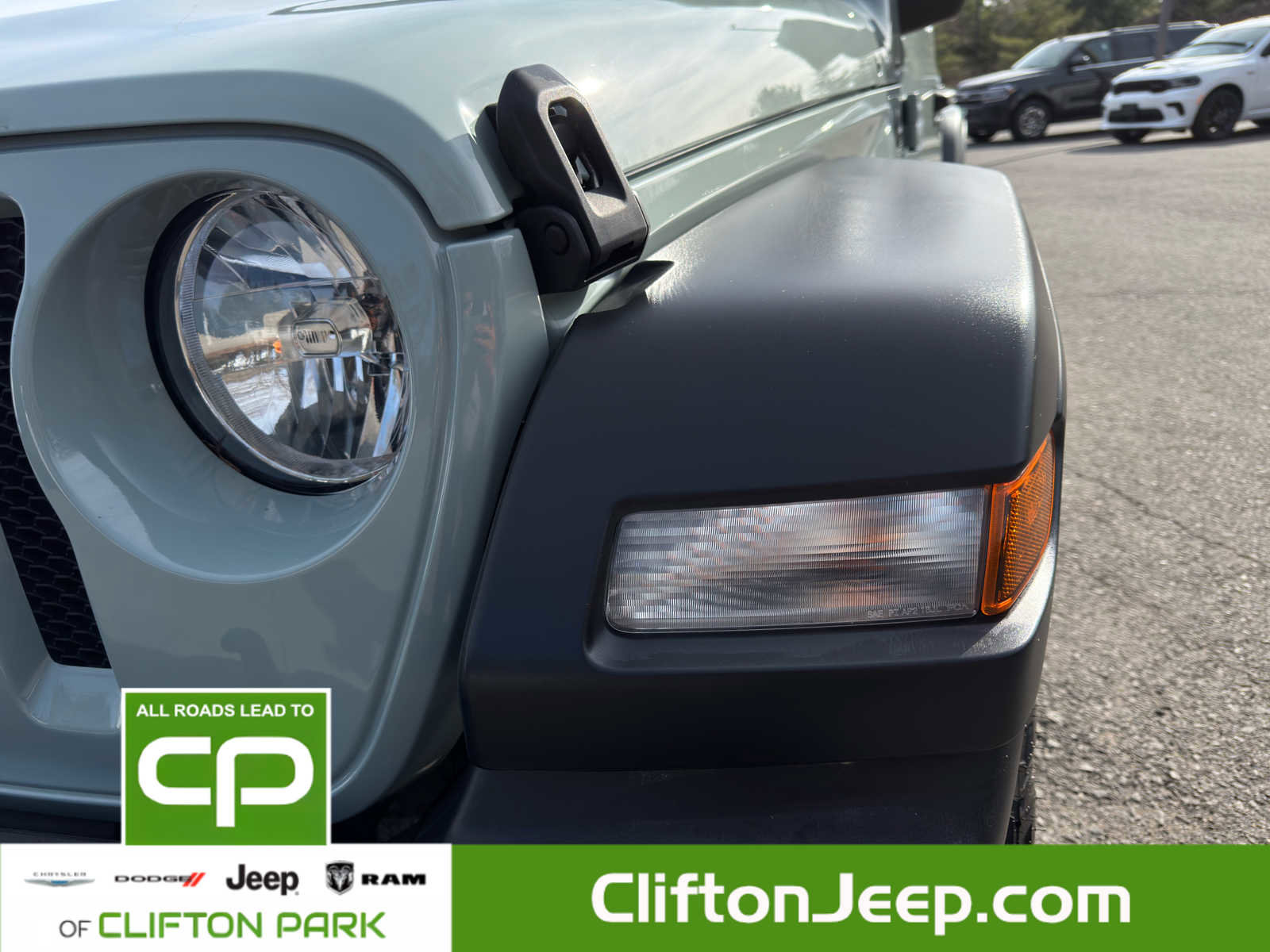 Used 2023 Jeep Wrangler Sport image 8