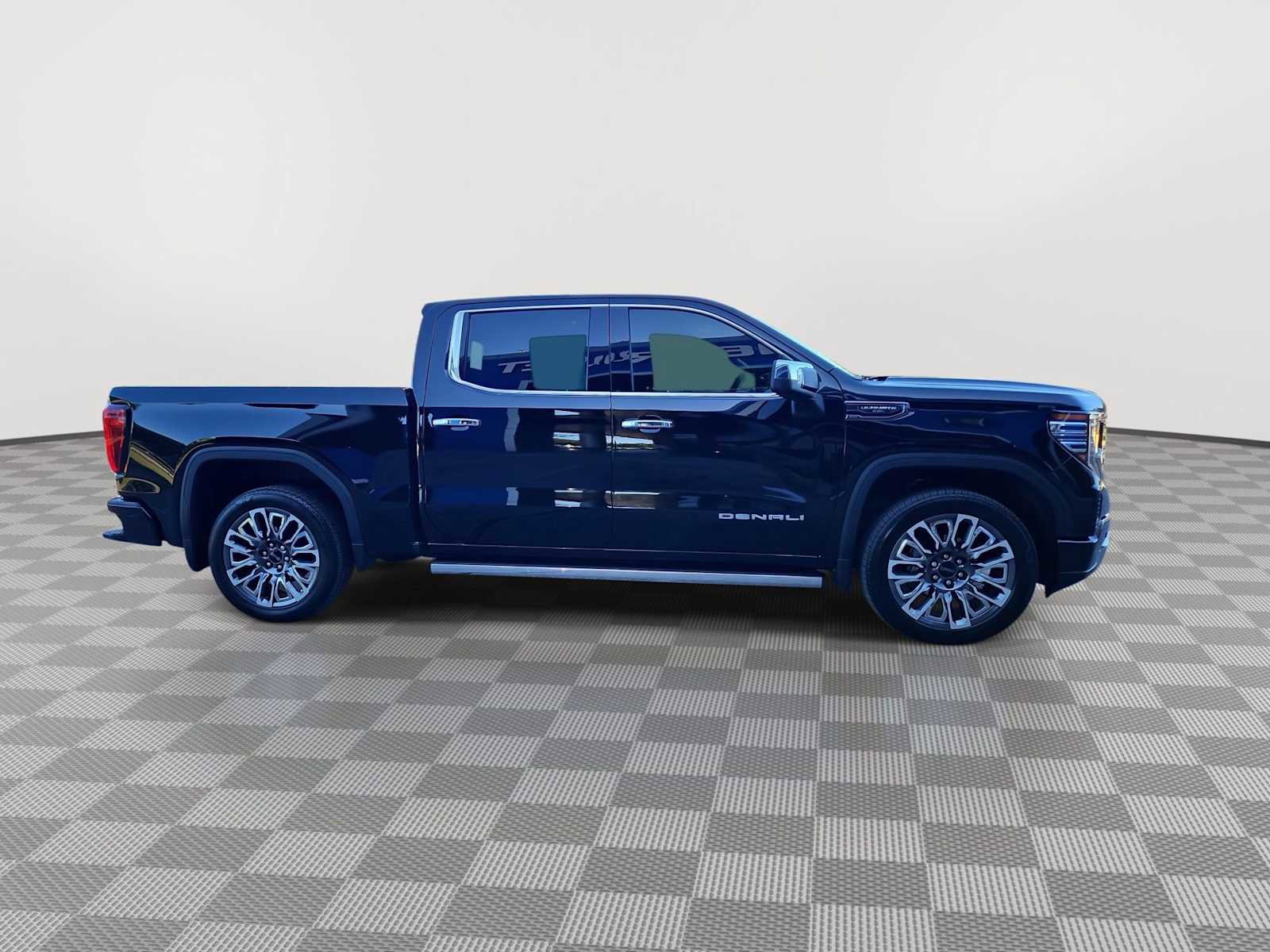 Certified 2025 GMC Sierra 1500 Denali Ultimate AWD/4WD image 9