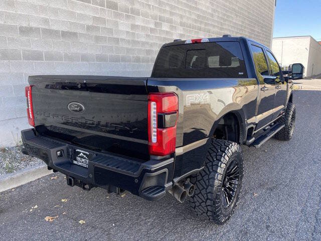 Used 2024 Ford F350 Lariat w/ Lariat Ultimate Package AWD/4WD image 3
