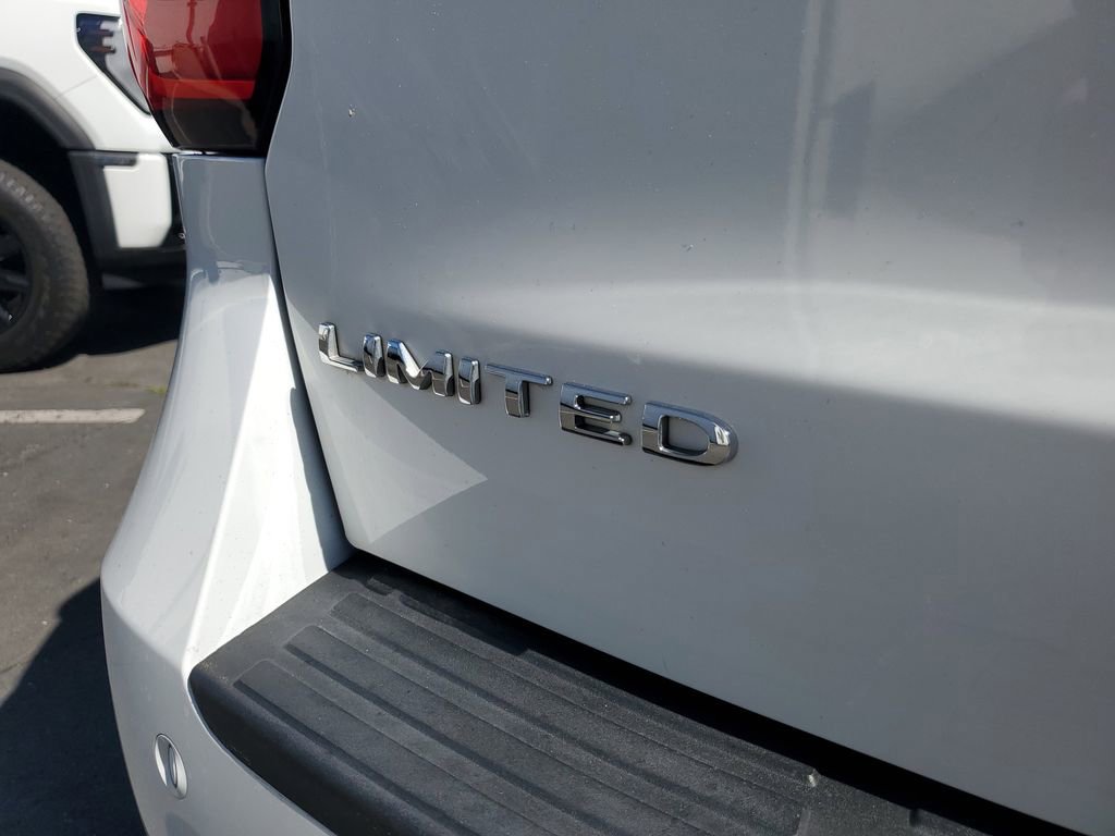 Used 2023 Ford Expedition Limited image 7