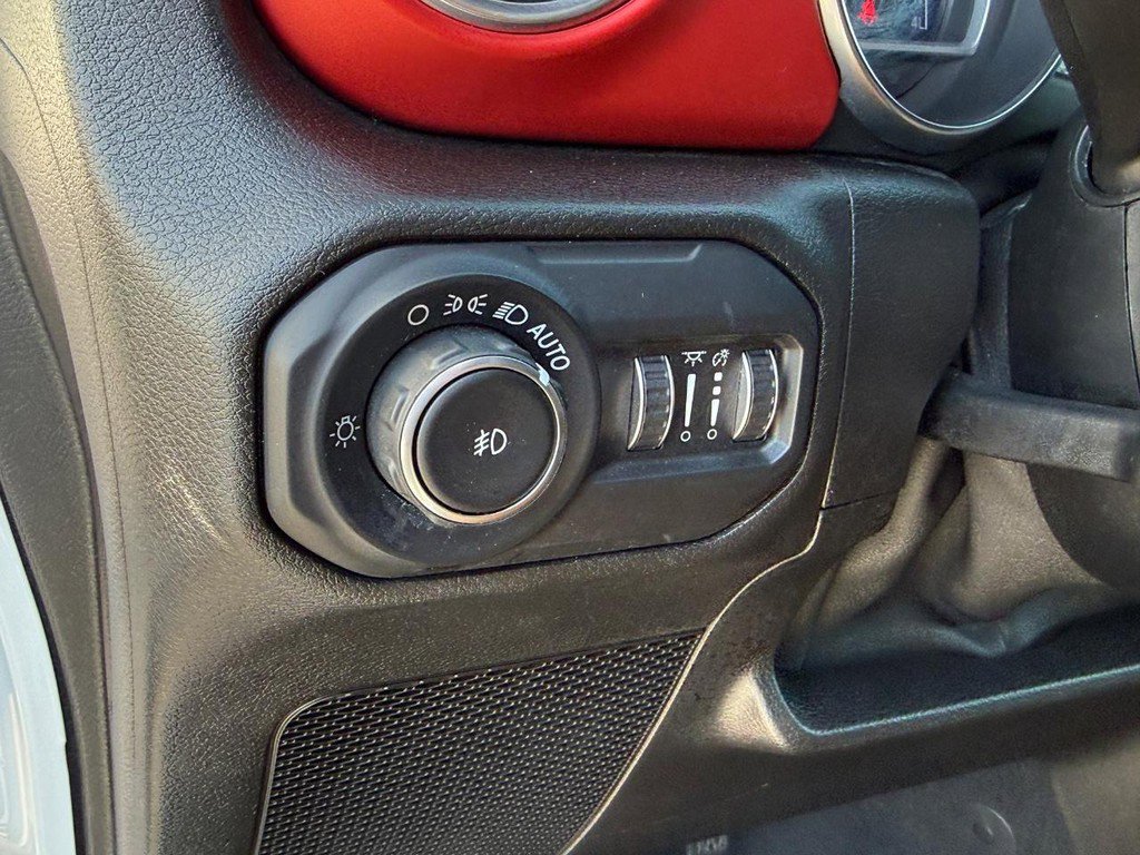 Used 2019 Jeep Wrangler Unlimited Rubicon AWD/4WD image 18