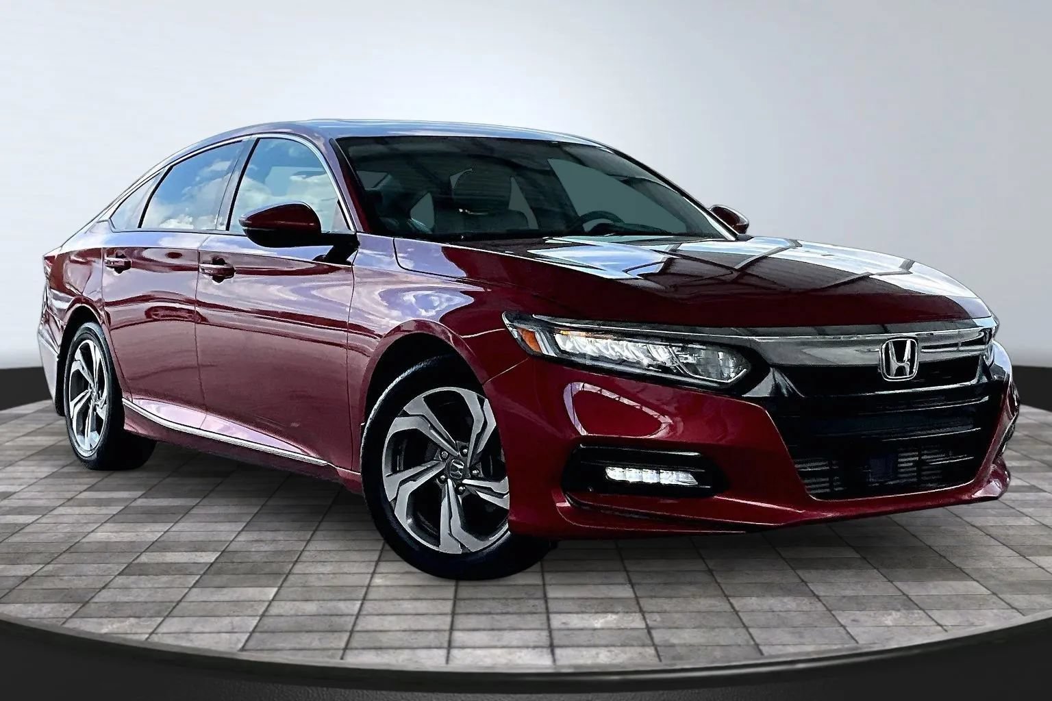 Used 2018 Honda Accord EX-L image 3