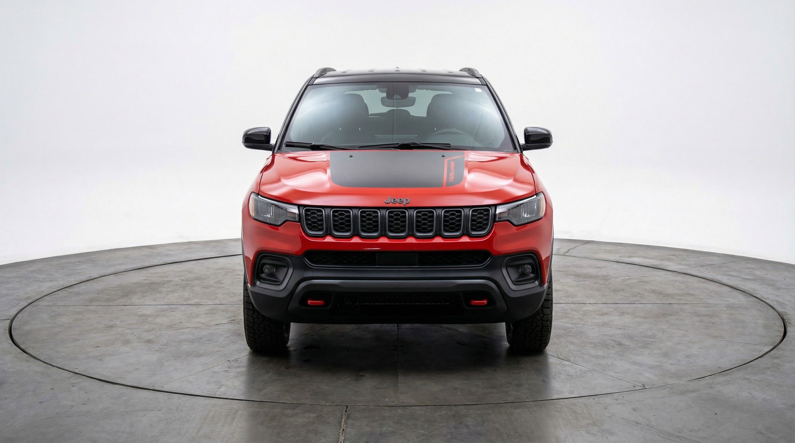 Used 2025 Jeep Compass Trailhawk AWD/4WD image 2