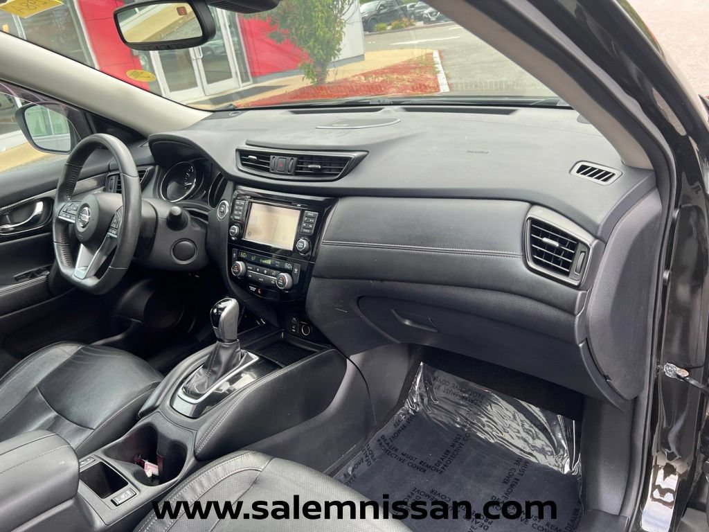 Used 2017 Nissan Rogue SL w/ SL Premium Package AWD/4WD image 26