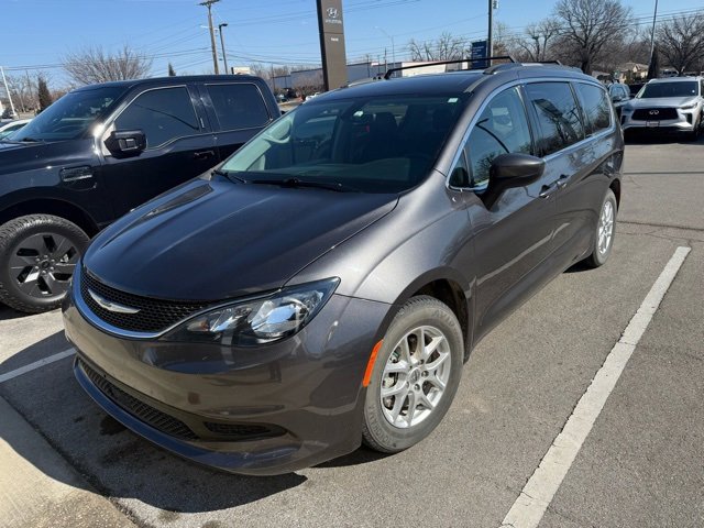 Used 2021 Chrysler Voyager Lxi image 3