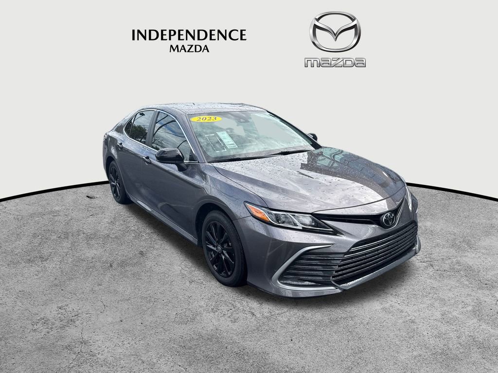 Used 2024 Toyota Camry LE image 1