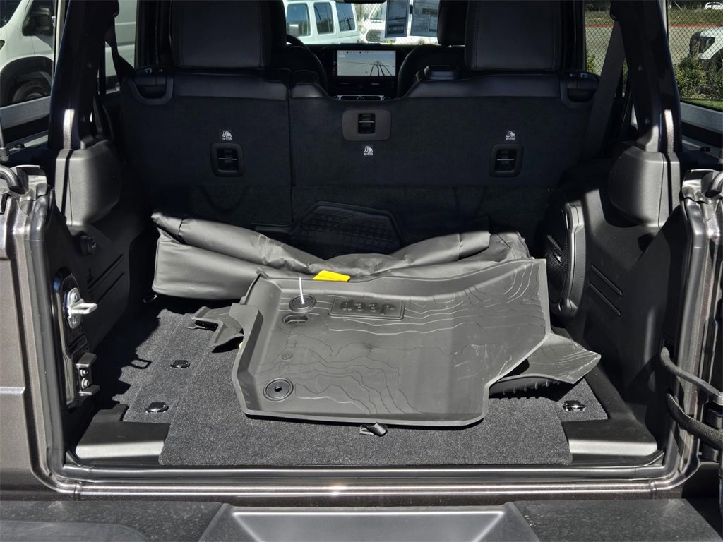 New 2025 Jeep Wrangler Unlimited Rubicon image 10