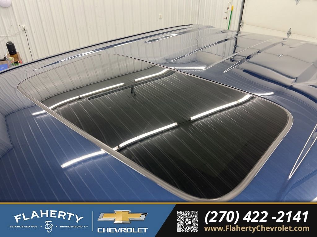 Used 2022 Chevrolet Silverado 1500 High Country w/ Technology Package image 35