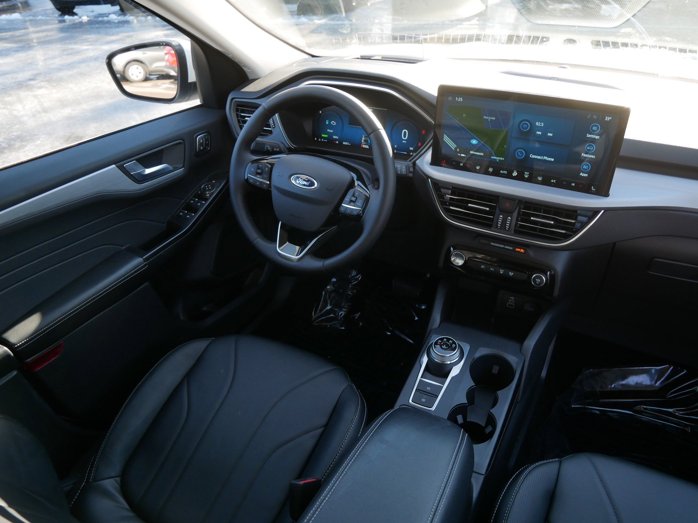 Used 2025 Ford Escape SE w/ PHEV Premium Package FWD image 9