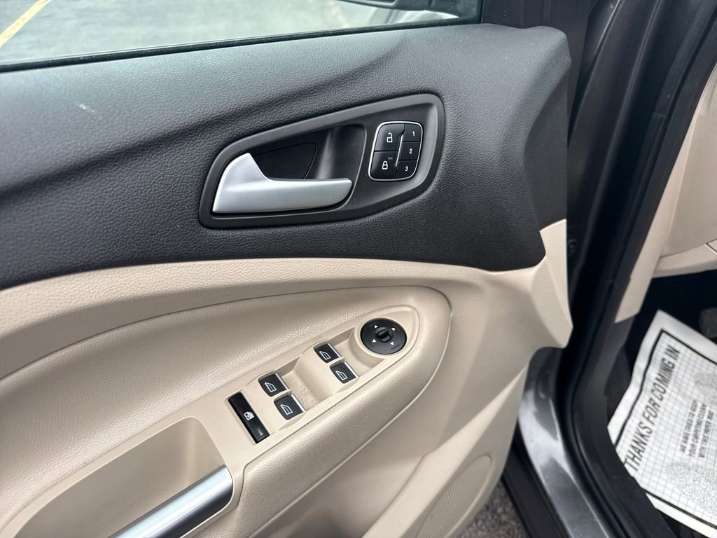 Used 2019 Ford Escape Titanium image 26