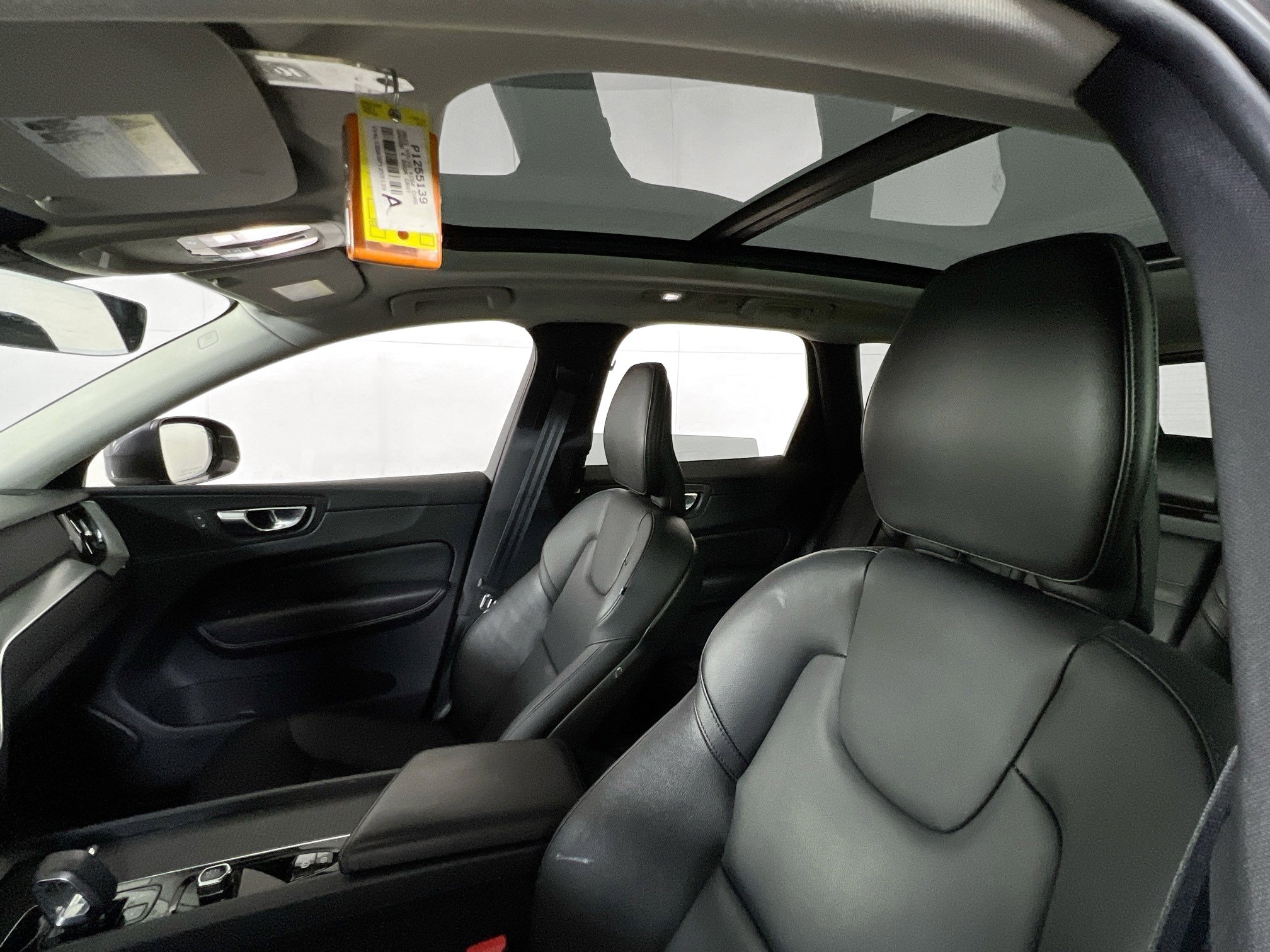 Used 2023 Volvo XC60 B5 Core w/ Protection Package Premier image 21