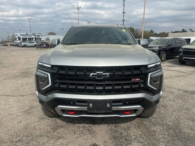 Used 2025 Chevrolet Suburban Z71 image 8