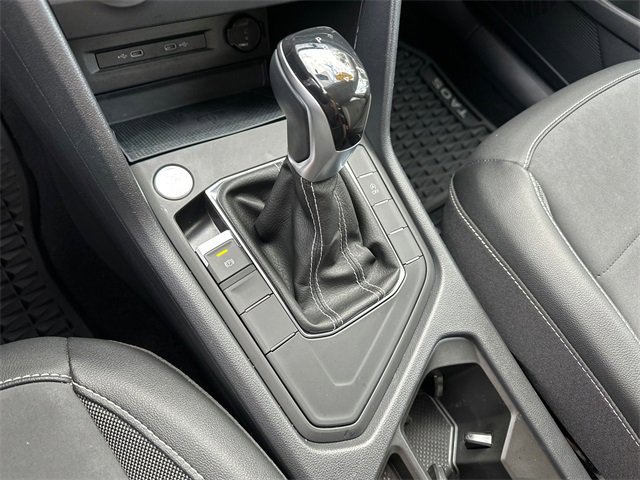 Certified 2022 Volkswagen Taos SE image 33