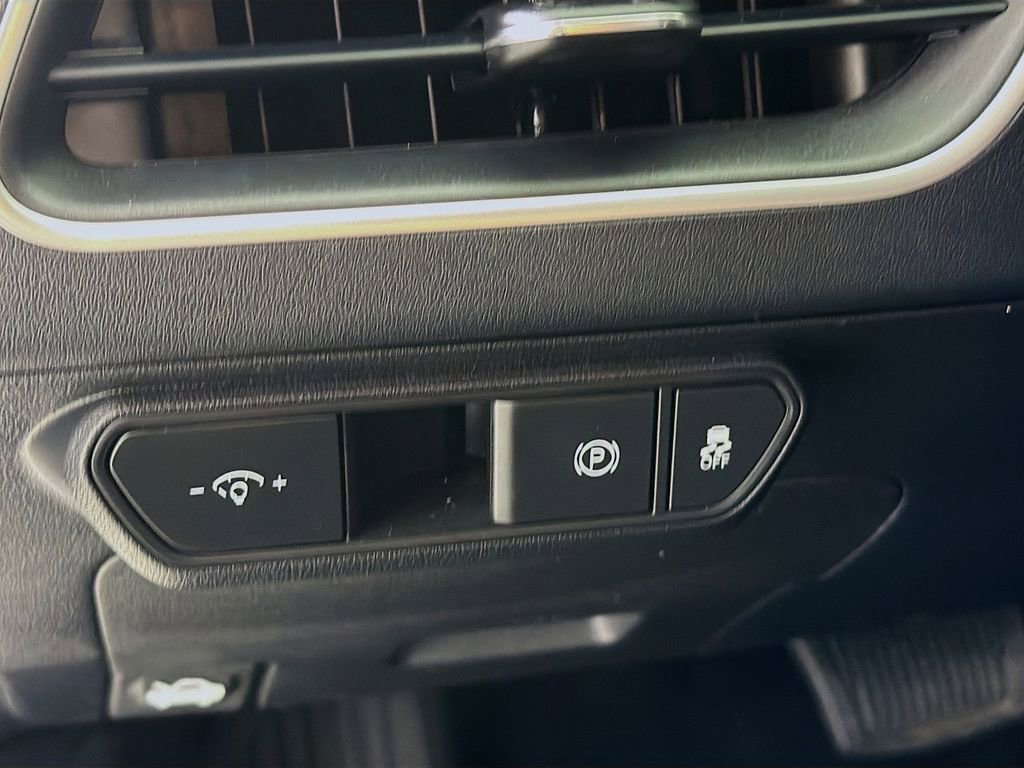 Used 2025 Kia K4 FWD image 12