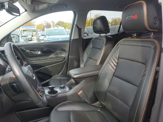 Used 2023 GMC Terrain AT4 image 8