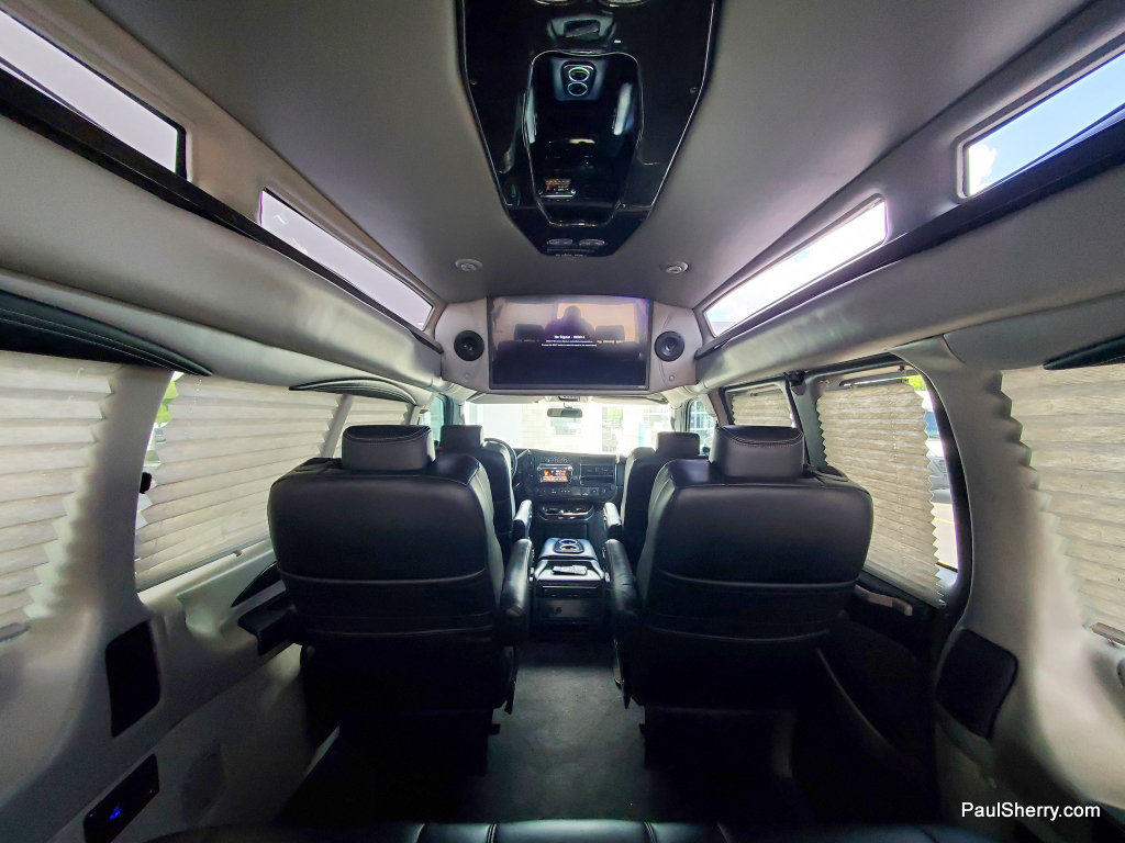 Used 2023 Chevrolet Express 2500 RWD image 30