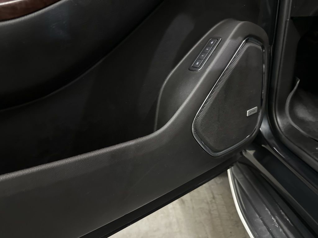 Used 2020 GMC Yukon XL SLT w/ Open Road Package image 38