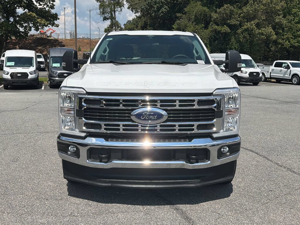 Used 2025 Ford F250 XLT AWD/4WD image 2