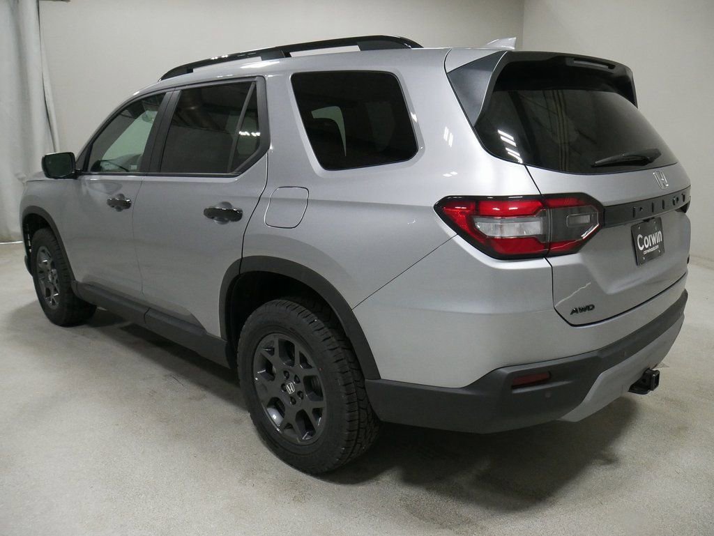 New 2025 Honda Pilot TrailSport image 5