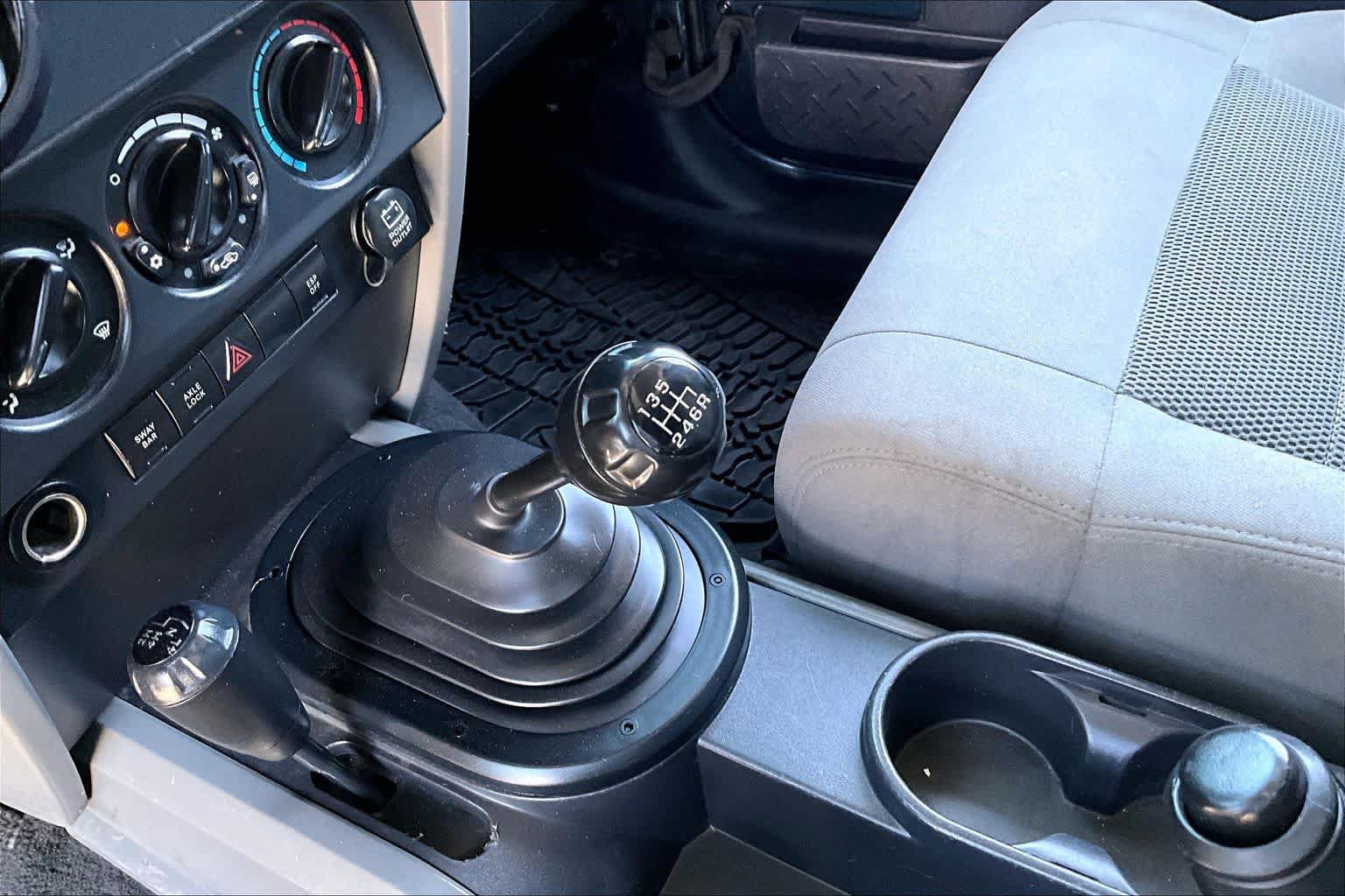 Used 2008 Jeep Wrangler Rubicon w/ Dual Top Group AWD/4WD image 15