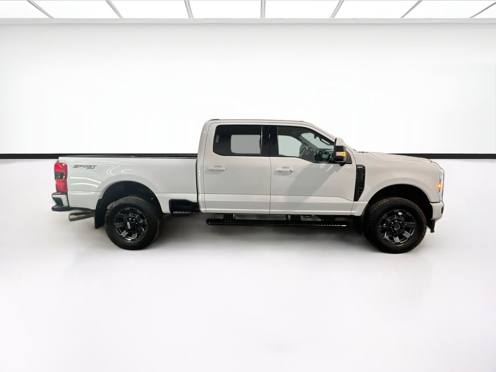 Used 2023 Ford F350 Lariat w/ Sport Appearance Package AWD/4WD image 24