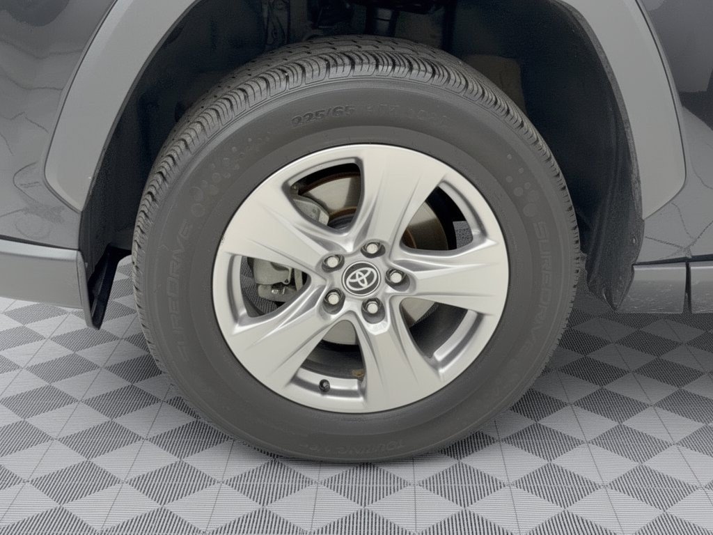 Used 2023 Toyota RAV4 XLE w/ Convenience Package AWD/4WD image 13