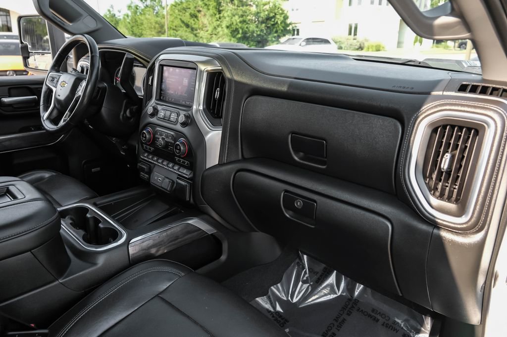 Used 2020 Chevrolet Silverado 2500 LTZ w/ LTZ Premium Package image 10