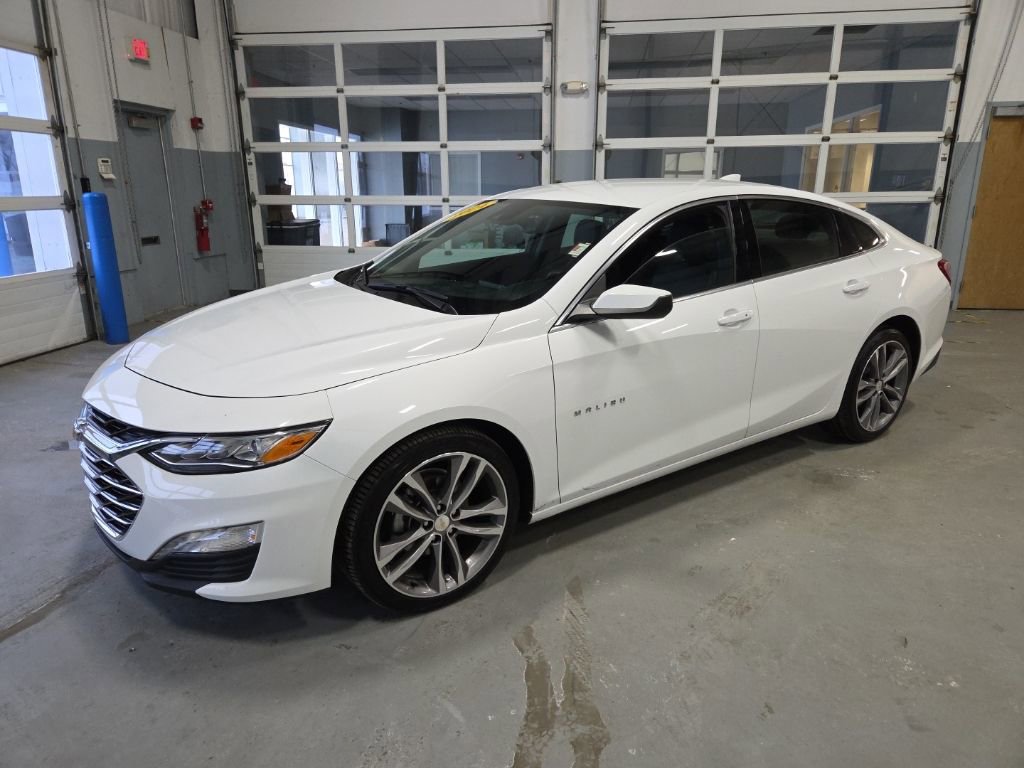 Used 2024 Chevrolet Malibu LT image 3