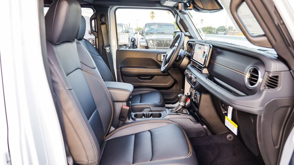 New 2025 Jeep Wrangler Sahara image 18