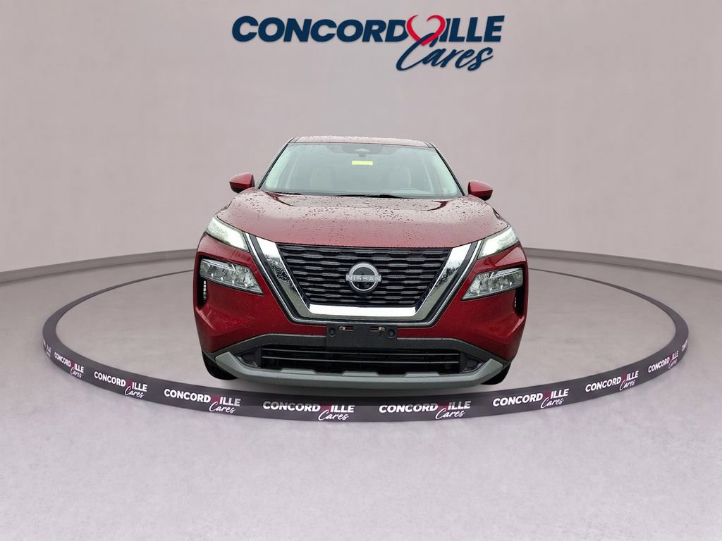 Used 2023 Nissan Rogue SV AWD/4WD image 2