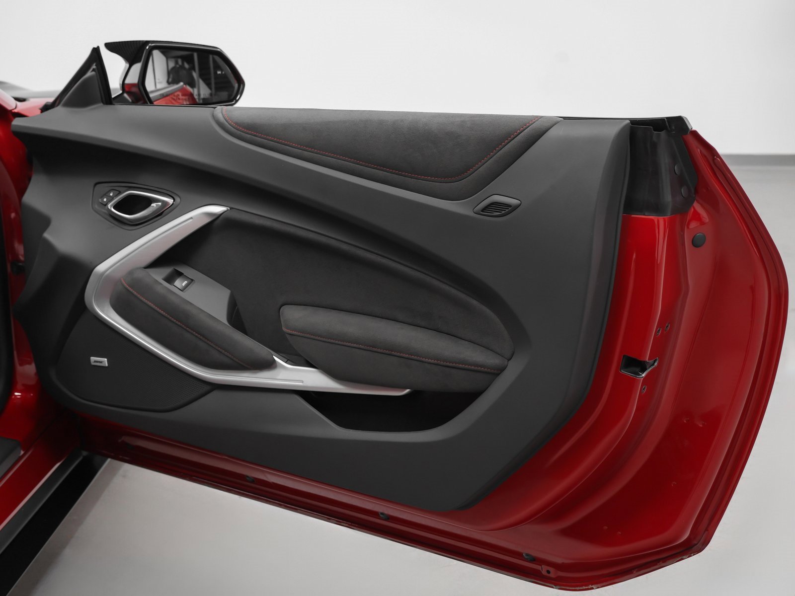 Used 2018 Chevrolet Camaro ZL1 image 39