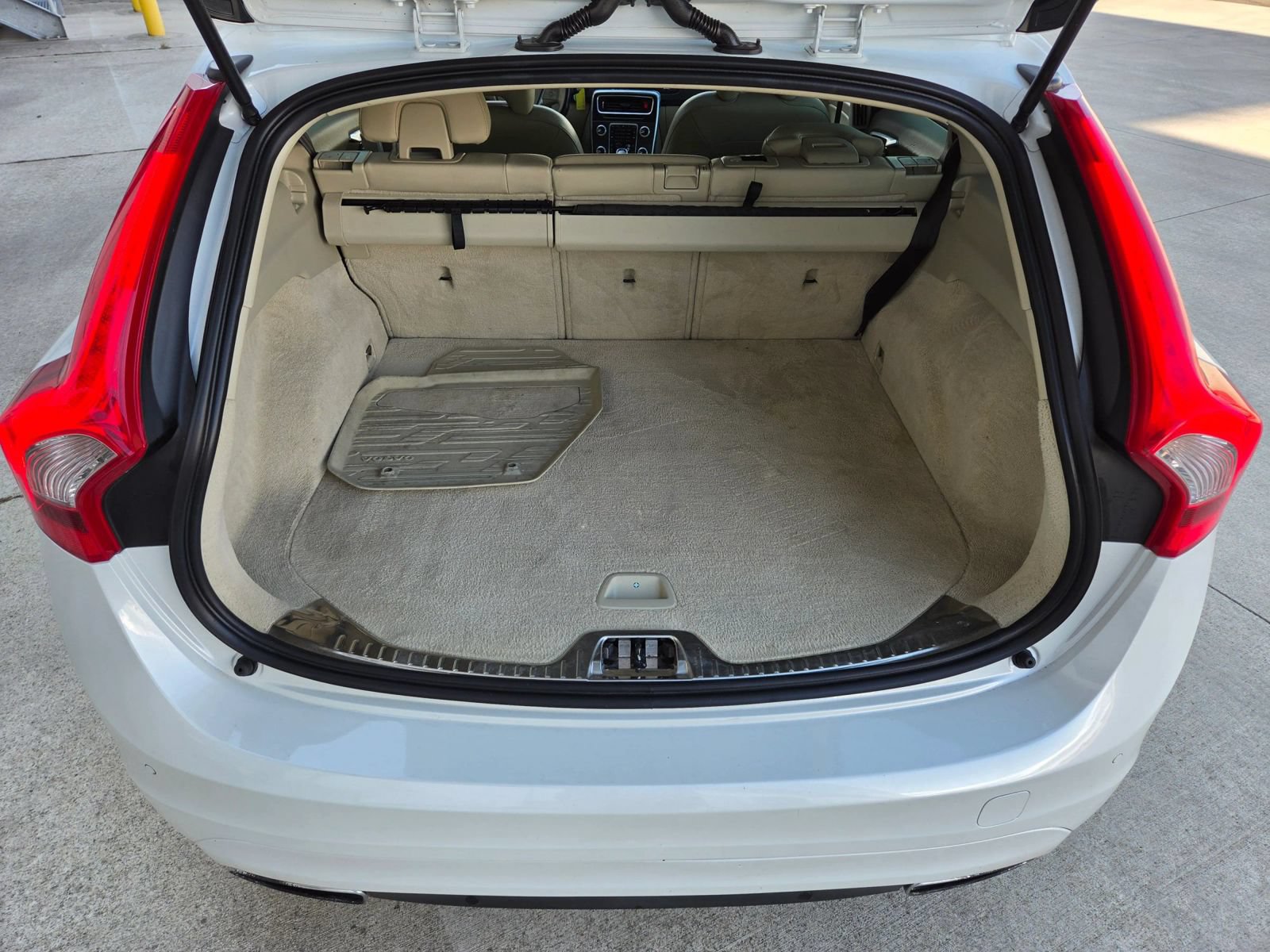 Used 2015 Volvo V60 T5 Premier FWD image 16