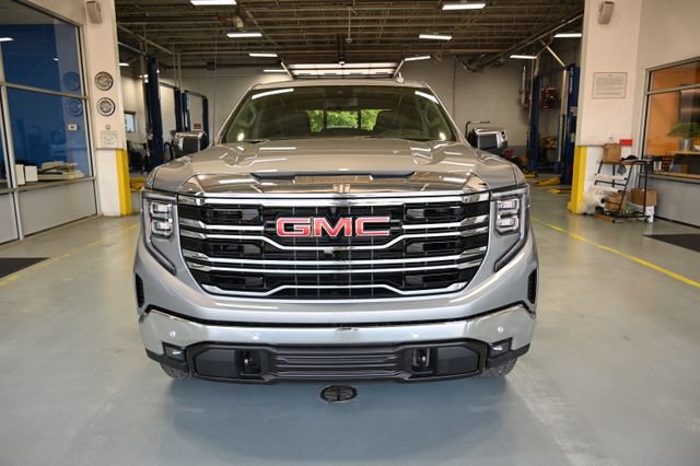 New 2026 GMC Sierra 1500 SLT w/ SLT Premium Plus Package AWD/4WD image 2