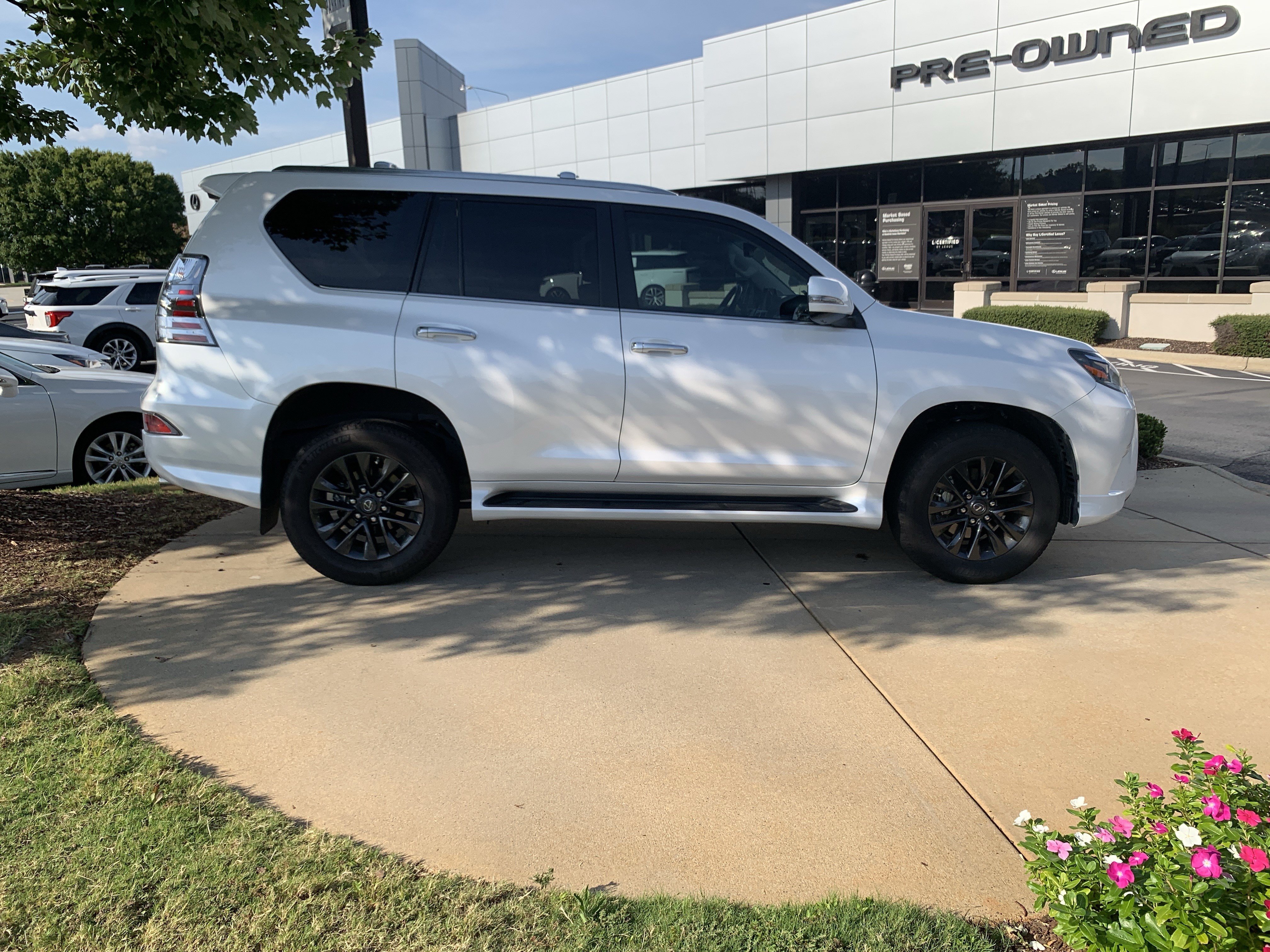 Certified 2023 Lexus GX 460 Premium w/ Premium Package AWD/4WD image 34