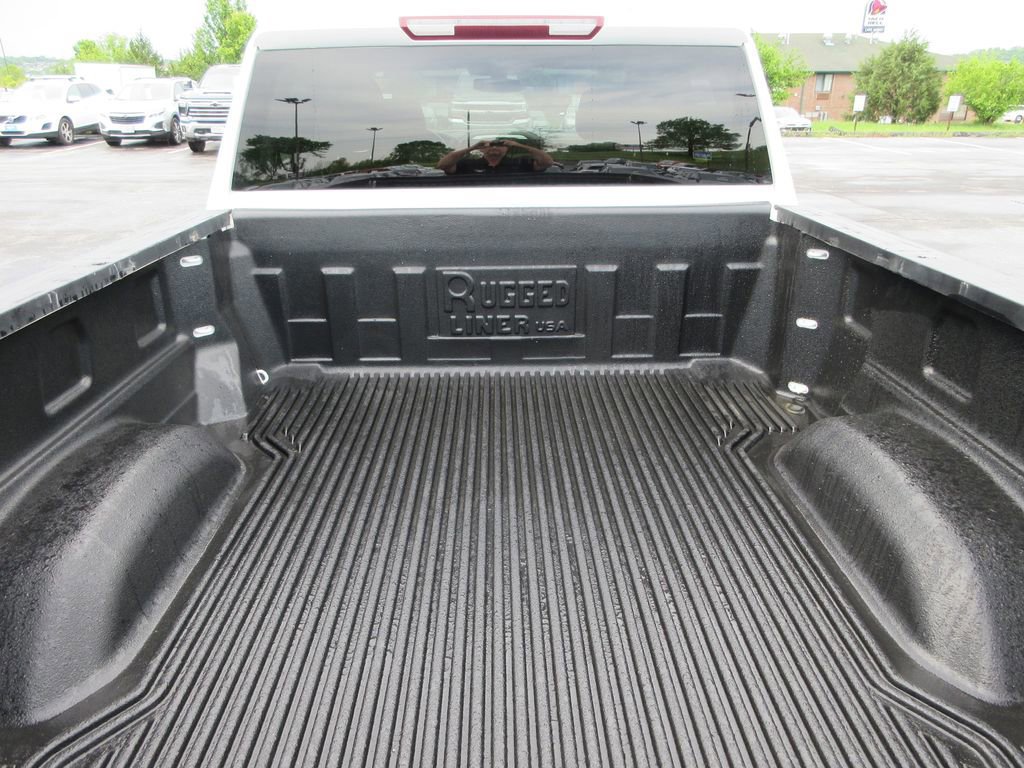 Certified 2021 Chevrolet Silverado 2500 LT w/ Fleet Comfort Package AWD/4WD image 12