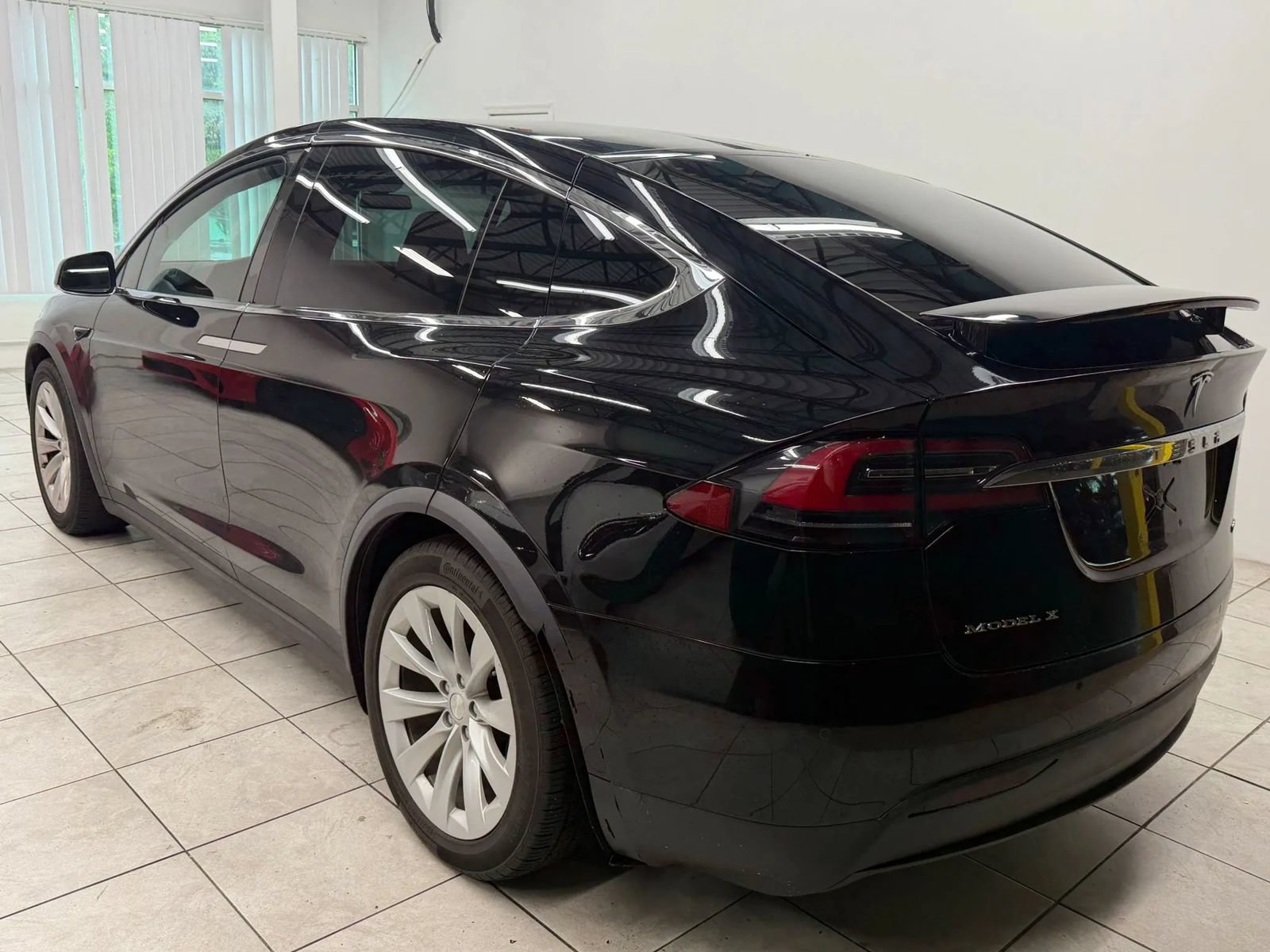 Used 2018 Tesla Model X 100D AWD/4WD image 7