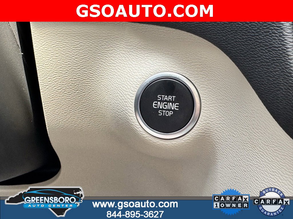 Used 2024 Volvo XC40 B5 Plus w/ Protection Package Premier image 30