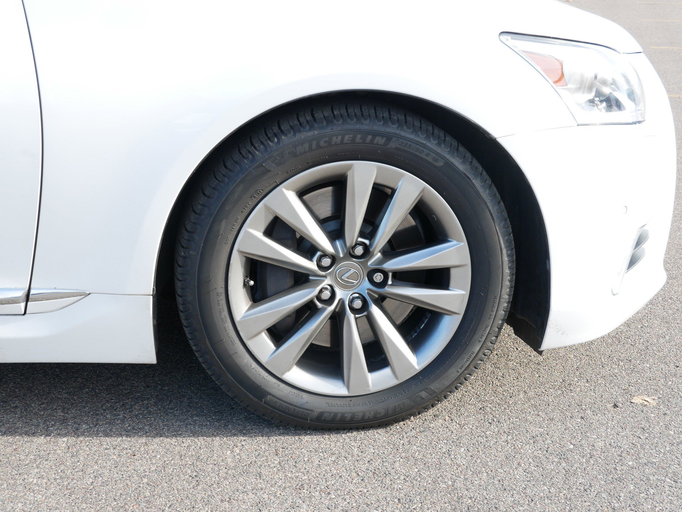 Used 2014 Lexus LS 460 AWD image 16