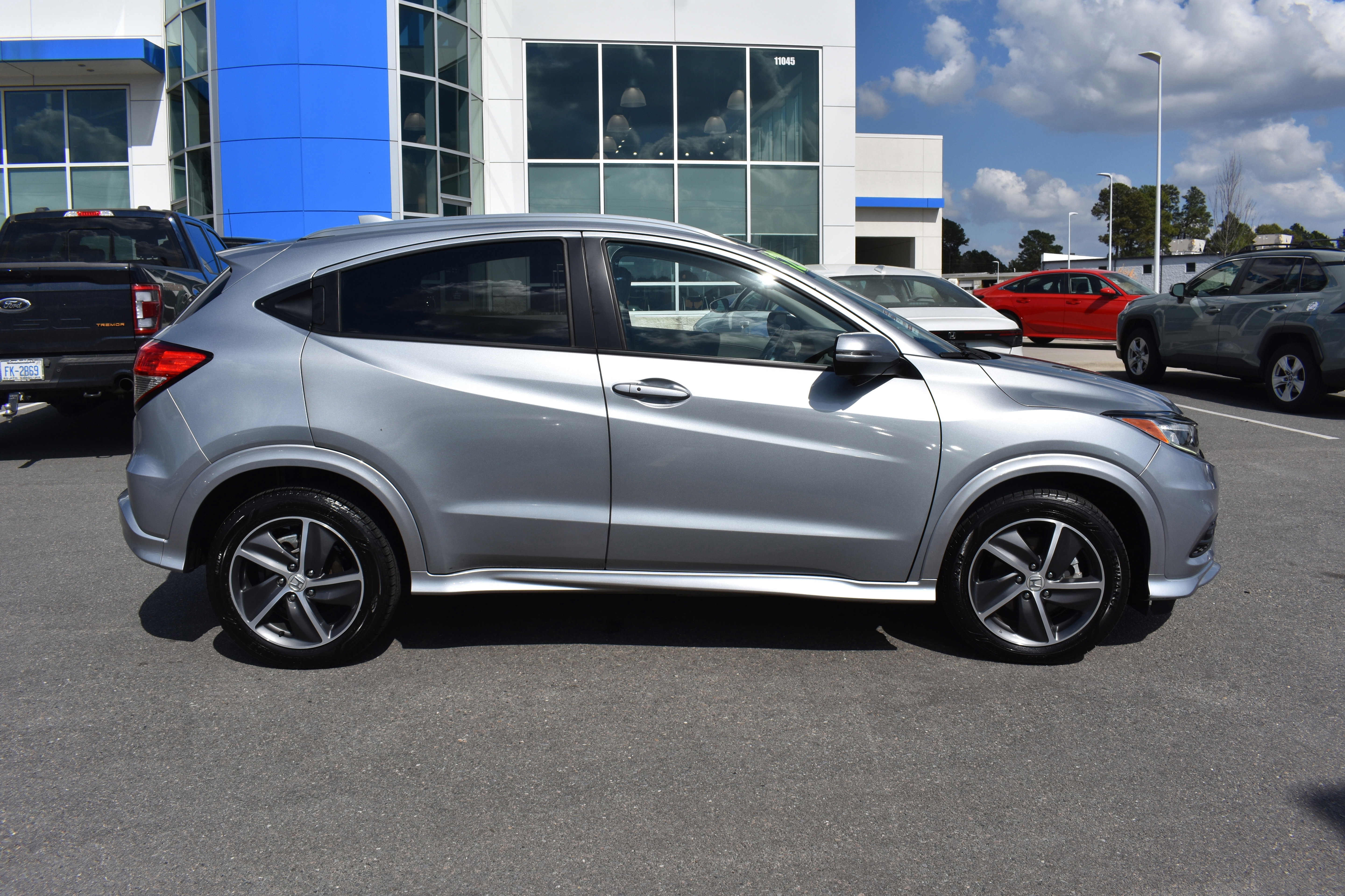 Used 2019 Honda HR-V Touring image 10