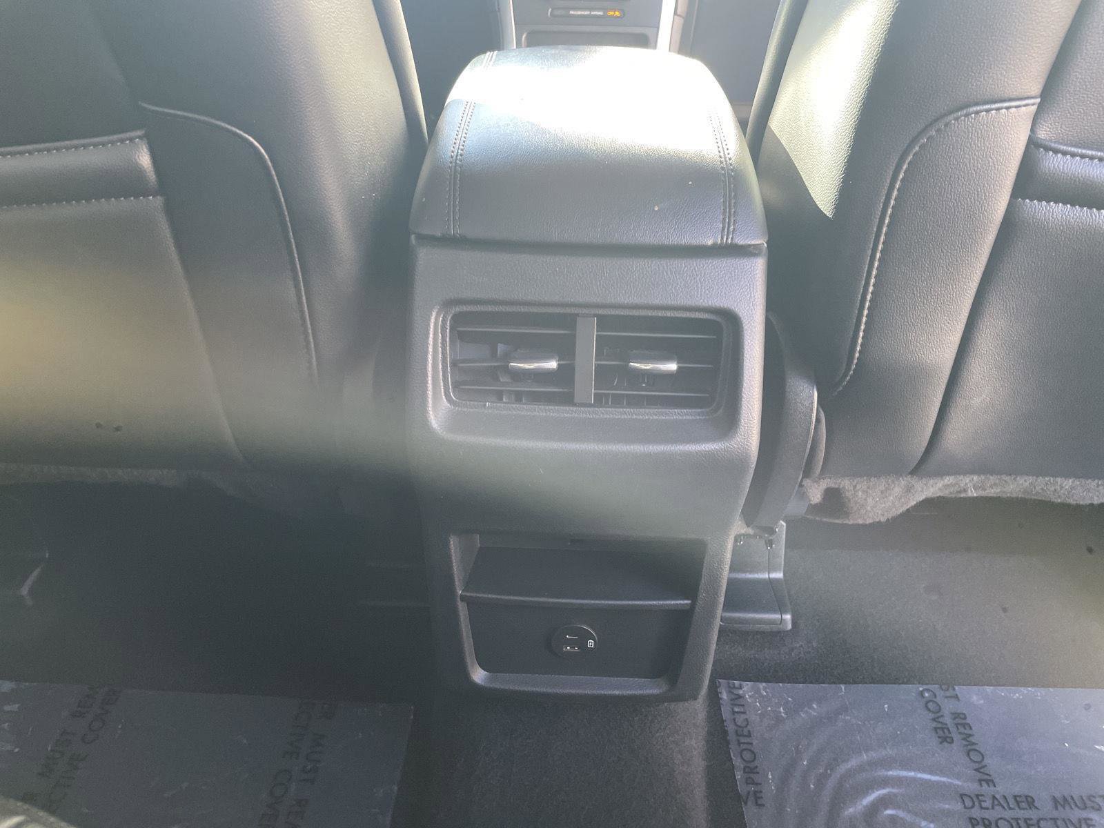 Used 2022 Ford Edge SEL AWD/4WD image 23