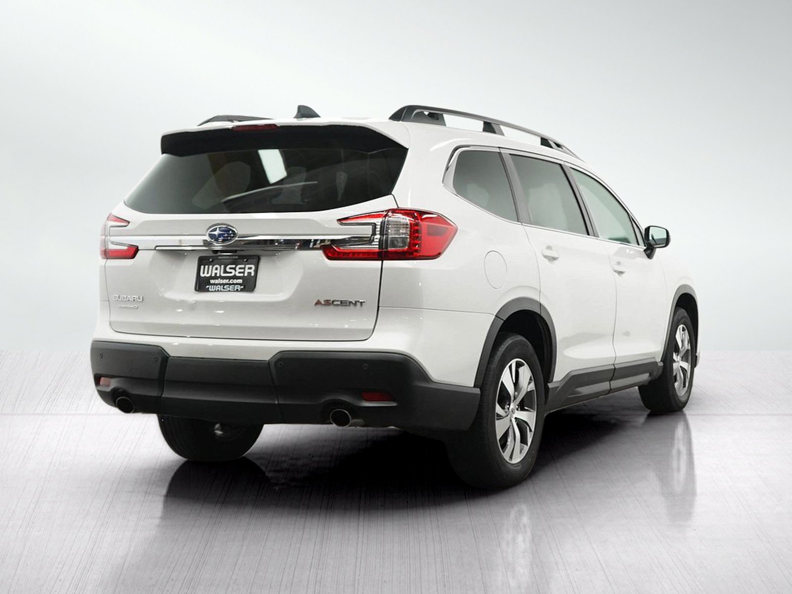 Used 2023 Subaru Ascent Premium AWD/4WD image 5