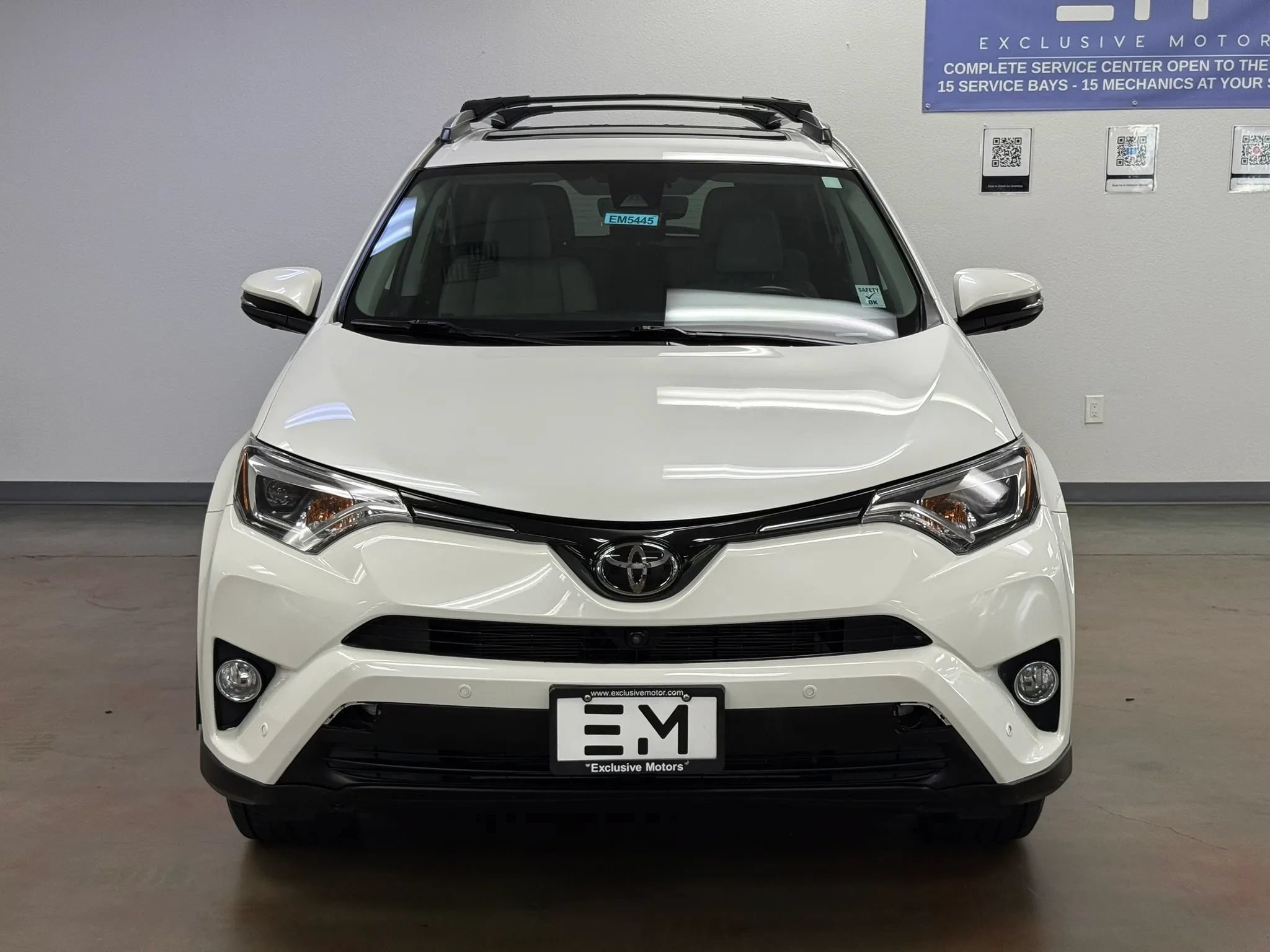 Used 2018 Toyota RAV4 Limited w/ Advanced Technology Package AWD/4WD image 3