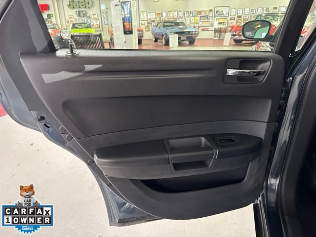 Used 2008 Chrysler 300 LX RWD image 29