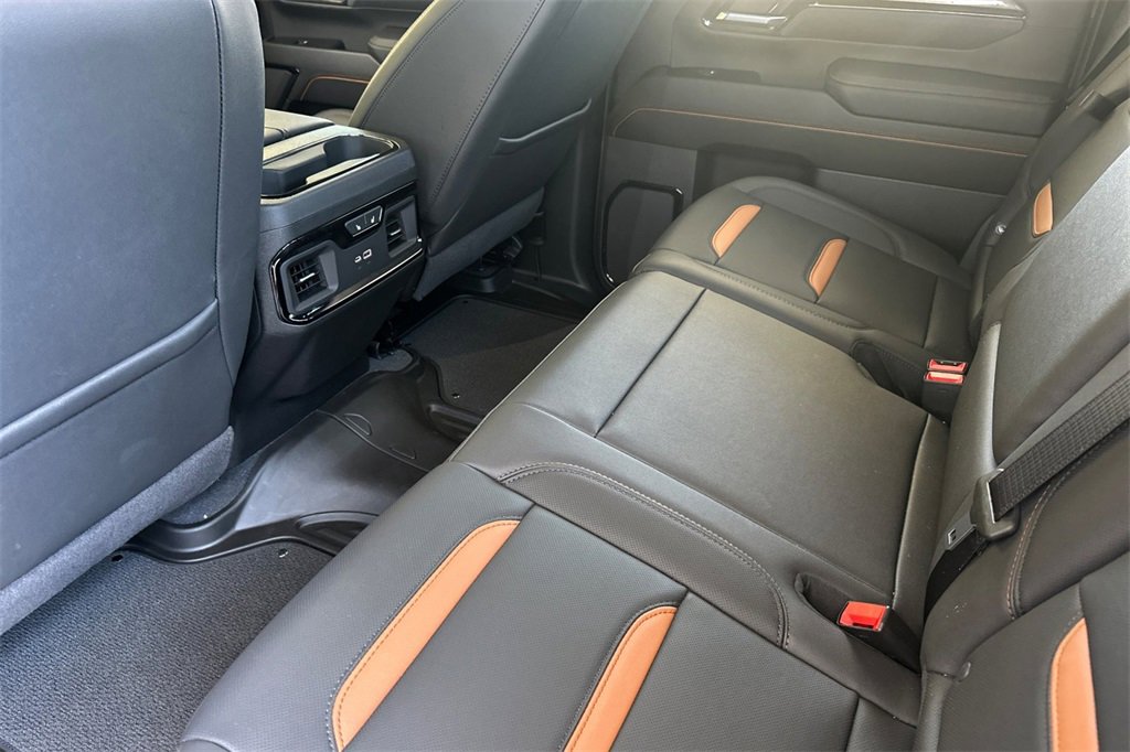Used 2025 GMC Sierra 3500 AT4 w/ AT4 Premium Plus Package image 13