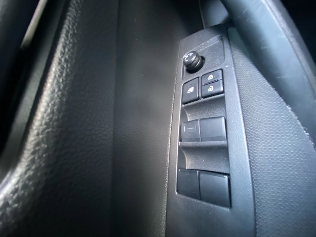 Used 2025 Toyota Corolla LE FWD image 9