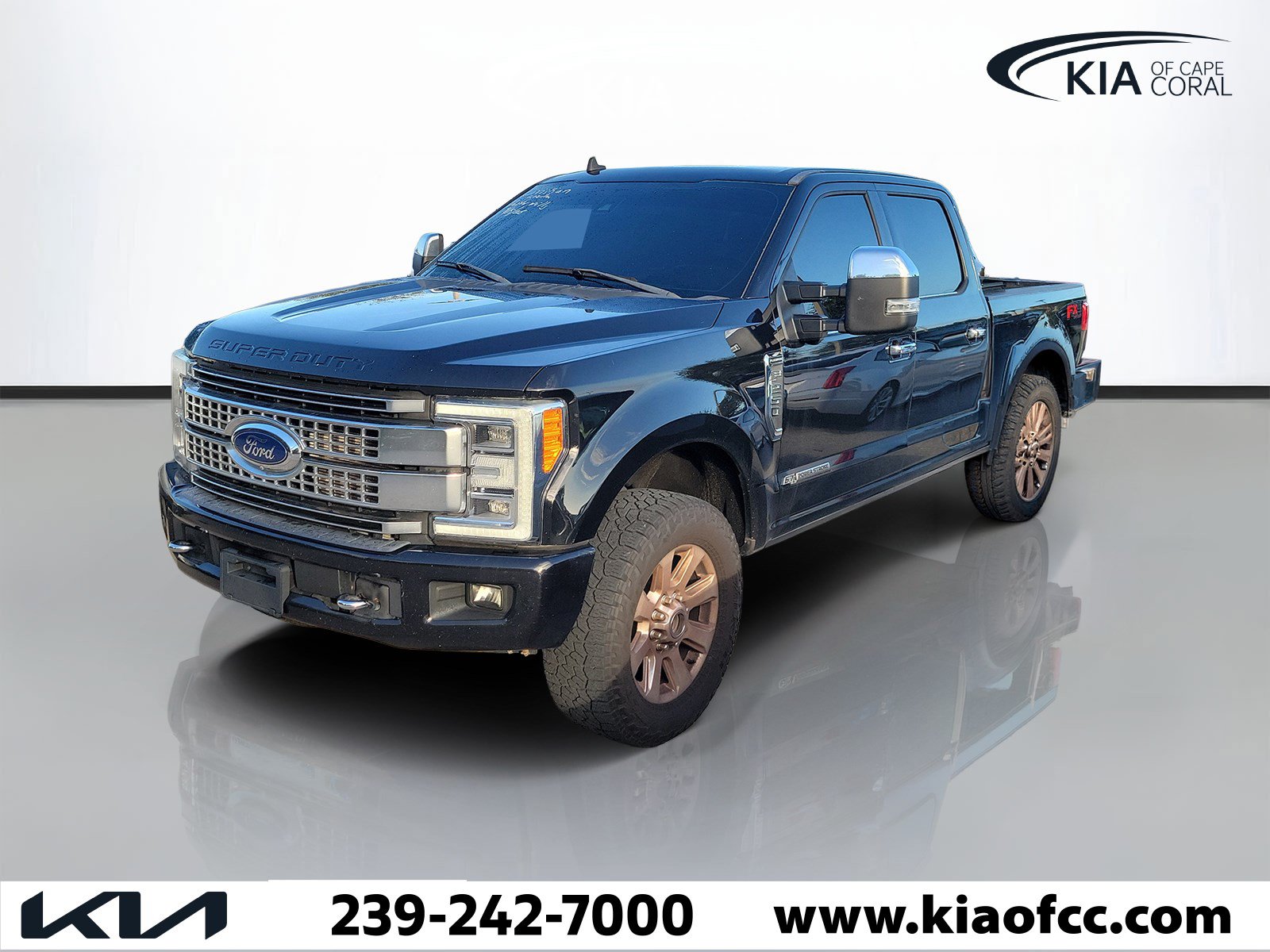 Used 2019 Ford F250 Platinum w/ Platinum Ultimate Package AWD/4WD image 3