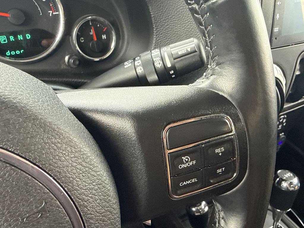 Used 2013 Jeep Wrangler Unlimited Sahara image 23