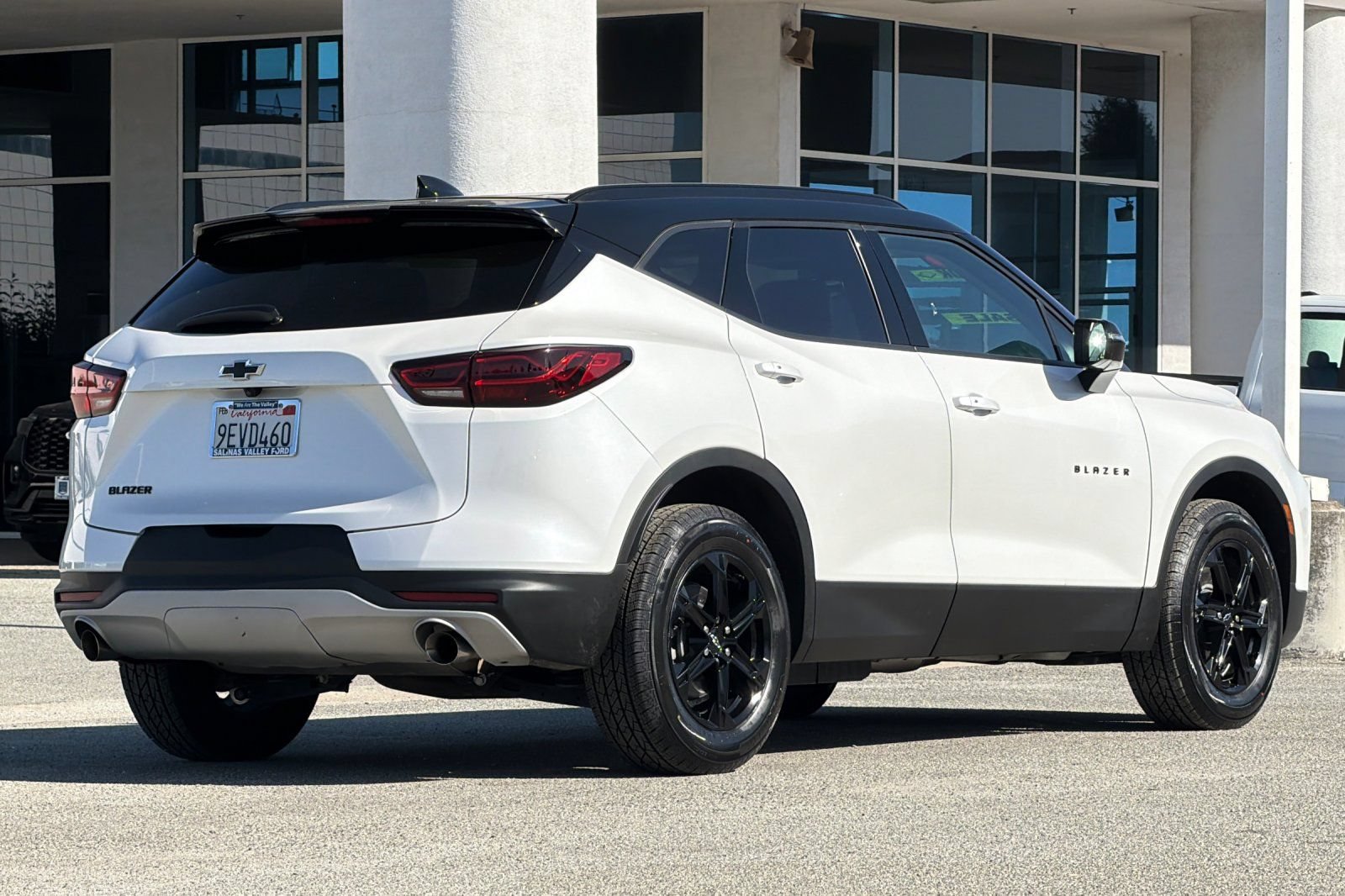 Used 2023 Chevrolet Blazer LT w/ Midnight/Sport Edition FWD image 4